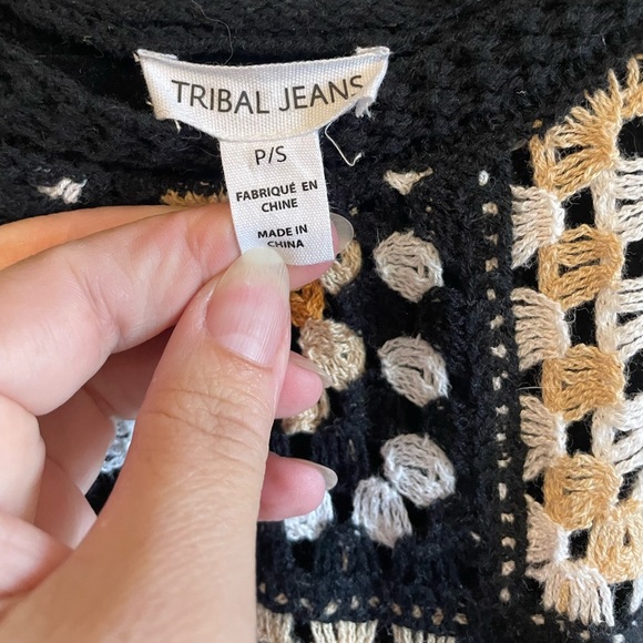TRIBAL JEANS- Crochet Halter Sweater Tank, size small - Picture 4 of 5
